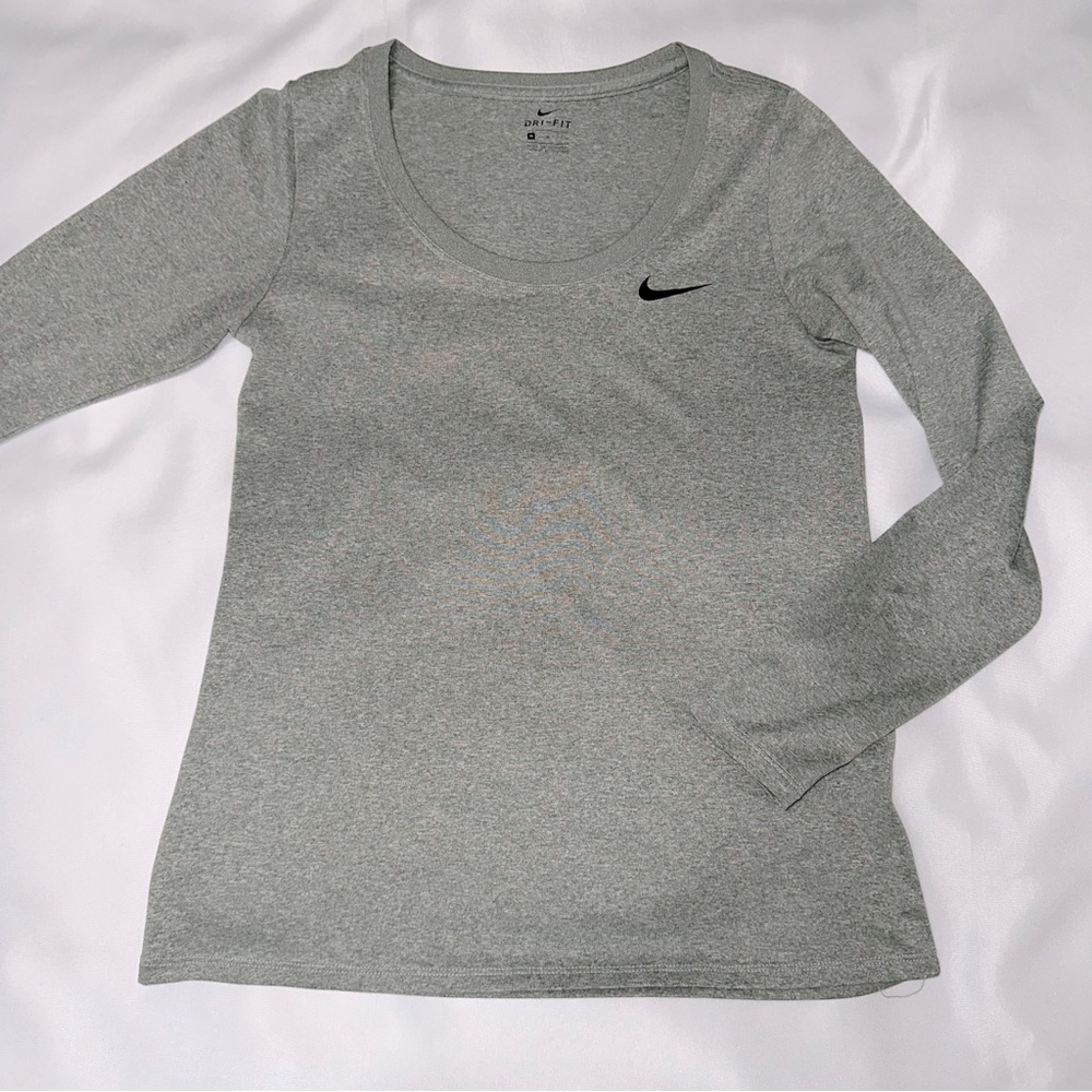 Nike dri-fit shirt‎ Heather gray medium long sleeve